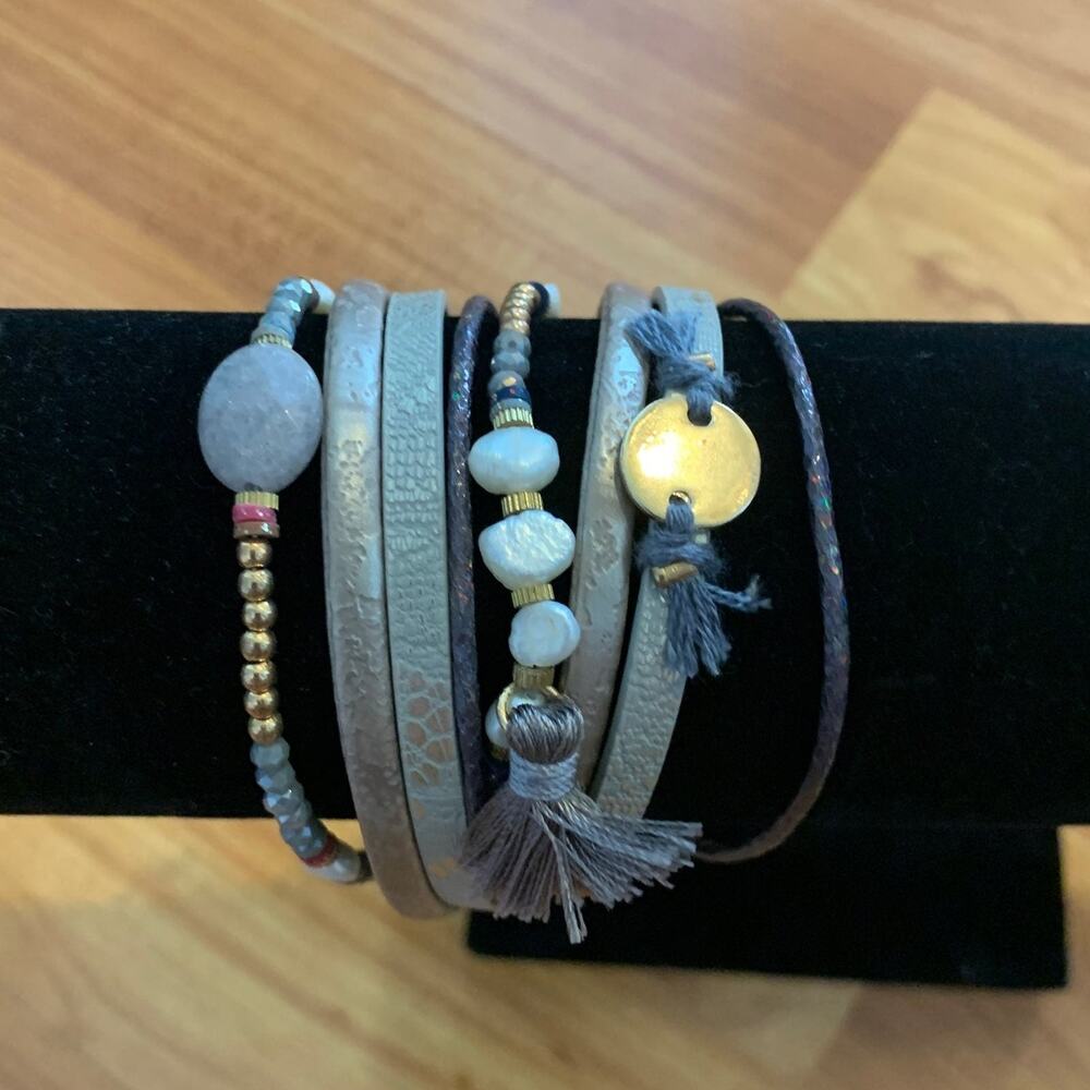 Leather wrap Grey and Gold Tones‎ Bracelet